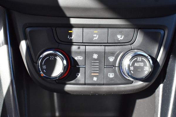 Opel Zafira 1.6 Turbo Automaat Online Edition / 7-zits / Carplay / 17" LM / Trekhaak / PDC v+a / Getint glas