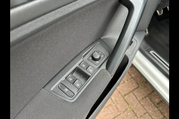 Volkswagen Tiguan 1.4 TSI ACT| R-Line | PANO | LED | Carplay