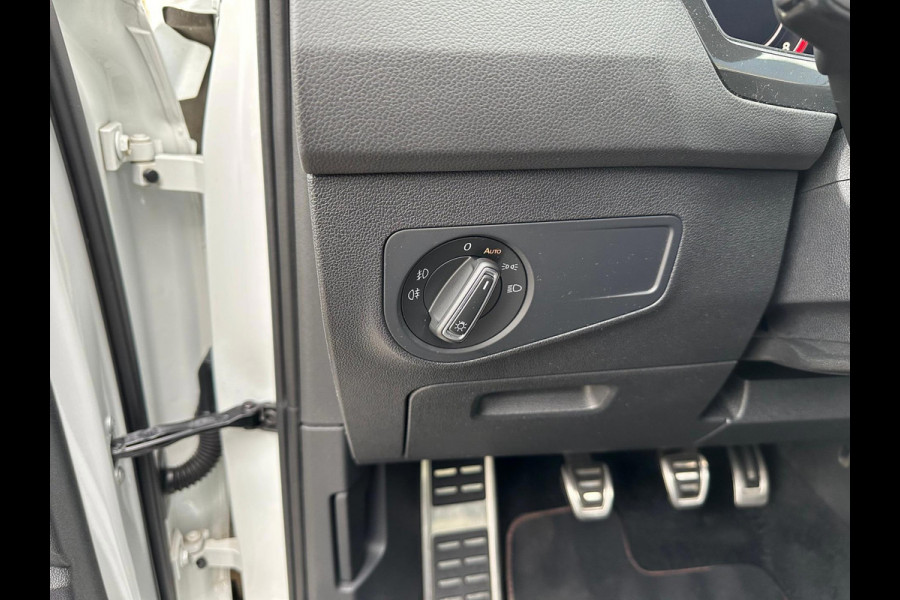 Volkswagen Tiguan 1.4 TSI ACT| R-Line | PANO | LED | Carplay