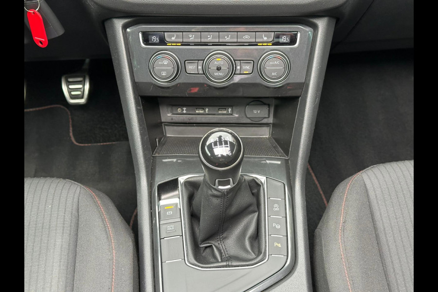 Volkswagen Tiguan 1.4 TSI ACT| R-Line | PANO | LED | Carplay