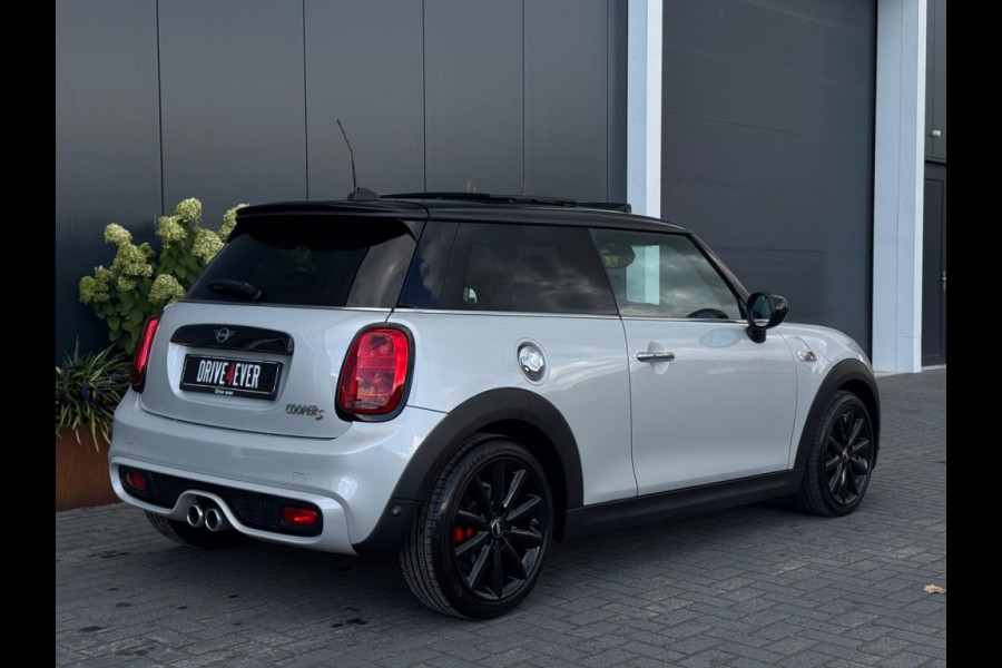 MINI Cooper S 2.0 Pepper 192pk FULL PANO NAVI CAMERA SPORTVELGEN