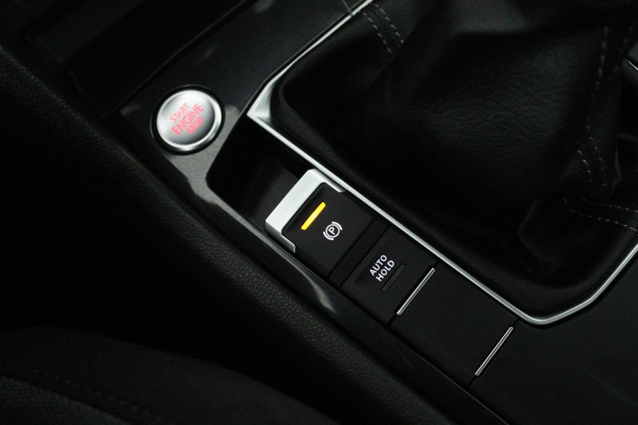 Seat Tarraco 1.5 TSI Style Limited Edition (PANORAMADAK, TREKHAAK, DIGITALE COCKPIT, NAVIGATIE, CARPLAY, PARKEERSENSOREN)
