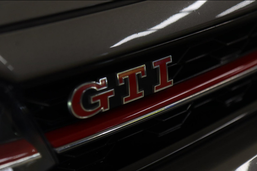 Volkswagen Polo 2.0 TSI GTI PANO/CARPLAY/STOELVERWARMING/VOL