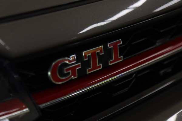 Volkswagen Polo 2.0 TSI GTI PANO/CARPLAY/STOELVERWARMING/VOL