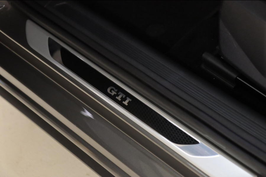 Volkswagen Polo 2.0 TSI GTI PANO/CARPLAY/STOELVERWARMING/VOL