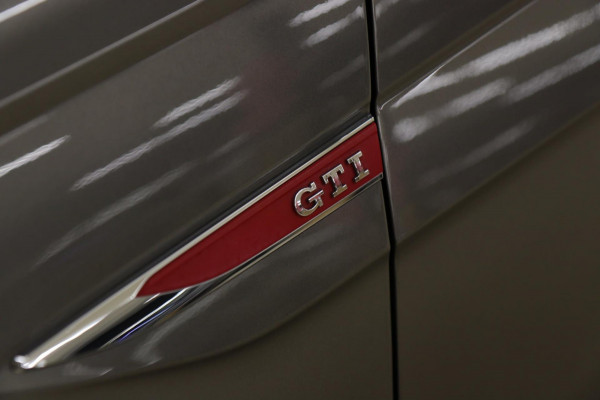Volkswagen Polo 2.0 TSI GTI PANO/CARPLAY/STOELVERWARMING/VOL