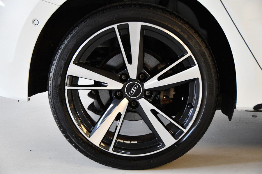 Audi A3 Sportback 40 TFSI e Business S-line, Panoramadak, Applecarplay