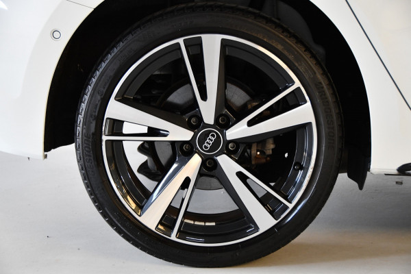 Audi A3 Sportback 40 TFSI e Business S-line, Panoramadak, Applecarplay