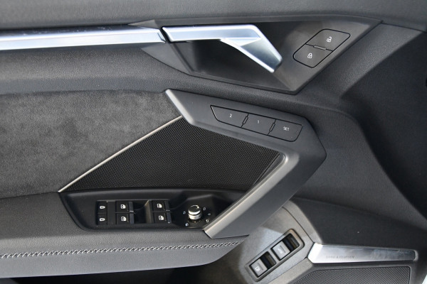 Audi A3 Sportback 40 TFSI e Business S-line, Panoramadak, Applecarplay
