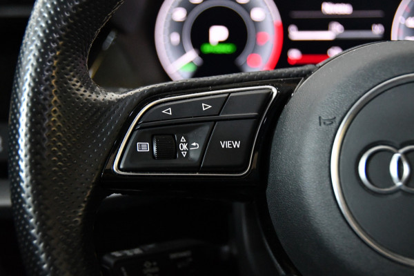 Audi A3 Sportback 40 TFSI e Business S-line, Panoramadak, Applecarplay
