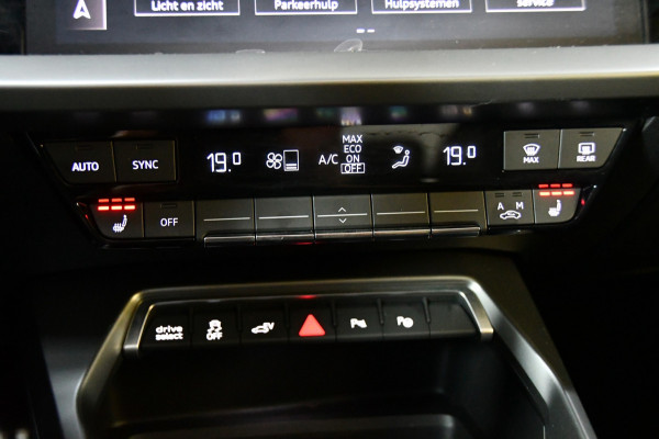Audi A3 Sportback 40 TFSI e Business S-line, Panoramadak, Applecarplay