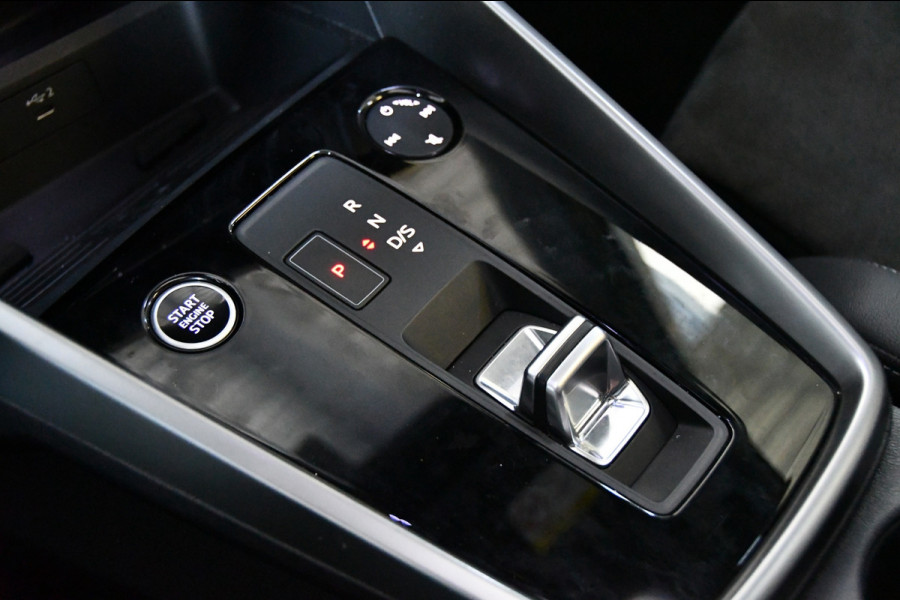 Audi A3 Sportback 40 TFSI e Business S-line, Panoramadak, Applecarplay