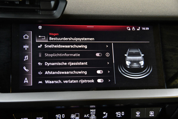 Audi A3 Sportback 40 TFSI e Business S-line, Panoramadak, Applecarplay