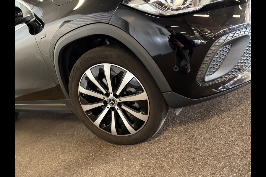 Mercedes-Benz GLA 250e Progressive-BURMESTER-SFEERVERLICHTING-STOELVERWARMING-CAMERA-COMPLEET