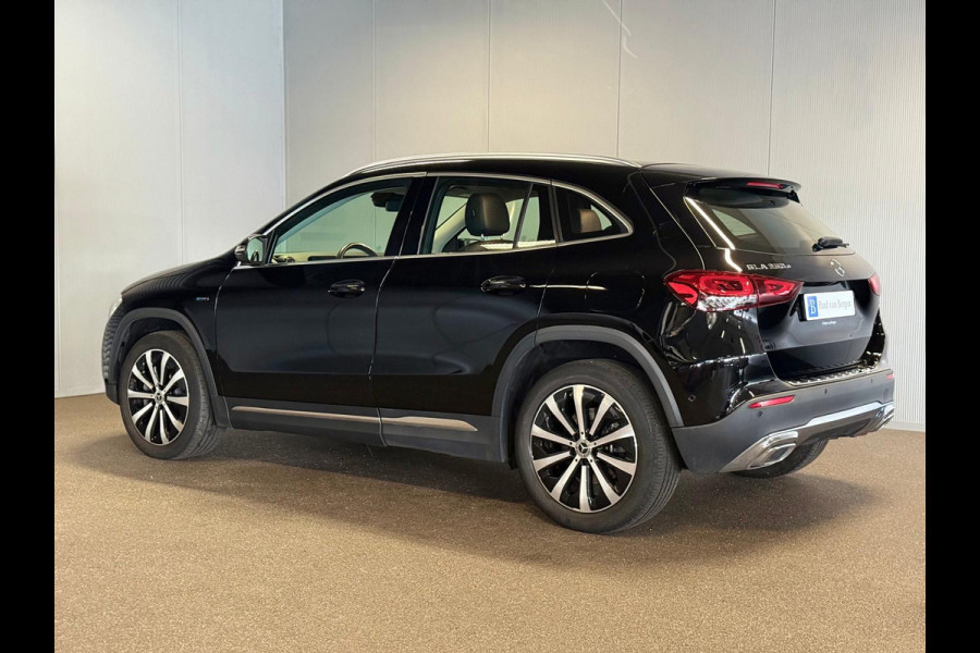 Mercedes-Benz GLA 250e Progressive-BURMESTER-SFEERVERLICHTING-STOELVERWARMING-CAMERA-COMPLEET