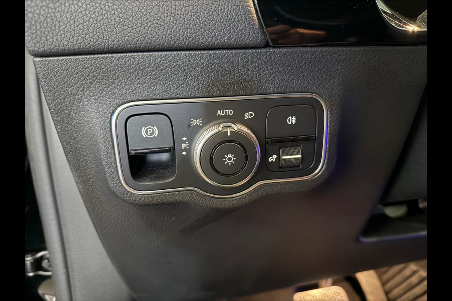Mercedes-Benz GLA 250e Progressive-BURMESTER-SFEERVERLICHTING-STOELVERWARMING-CAMERA-COMPLEET