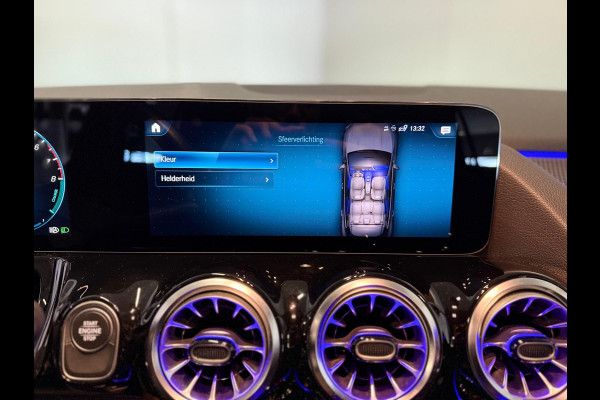 Mercedes-Benz GLA 250e Progressive-BURMESTER-SFEERVERLICHTING-STOELVERWARMING-CAMERA-COMPLEET