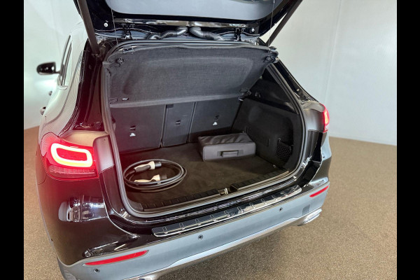 Mercedes-Benz GLA 250e Progressive-BURMESTER-SFEERVERLICHTING-STOELVERWARMING-CAMERA-COMPLEET