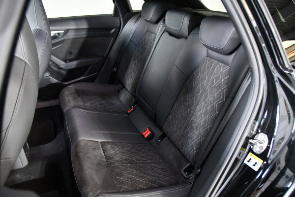 Audi A3 Sportback 40TFSI e Business S-line, Panoramadak, Applecarplay