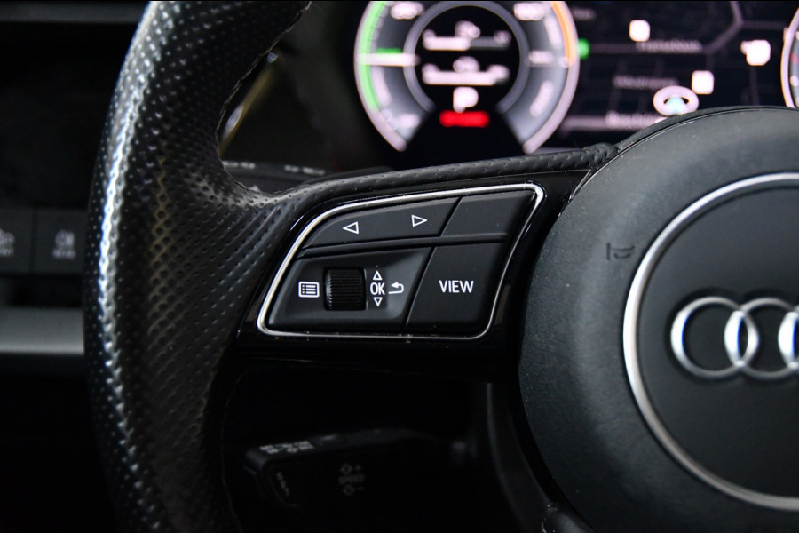 Audi A3 Sportback 40TFSI e Business S-line, Panoramadak, Applecarplay