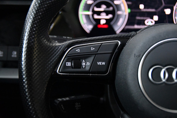 Audi A3 Sportback 40TFSI e Business S-line, Panoramadak, Applecarplay