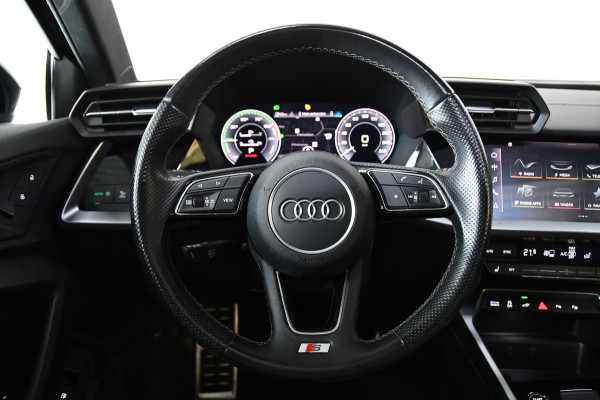 Audi A3 Sportback 40TFSI e Business S-line, Panoramadak, Applecarplay