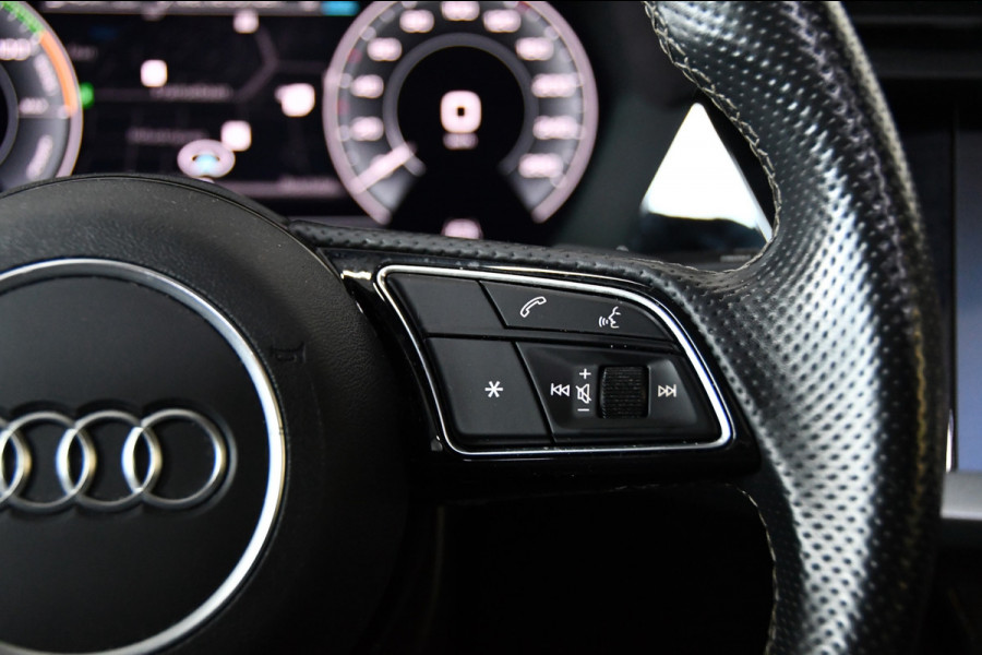 Audi A3 Sportback 40TFSI e Business S-line, Panoramadak, Applecarplay