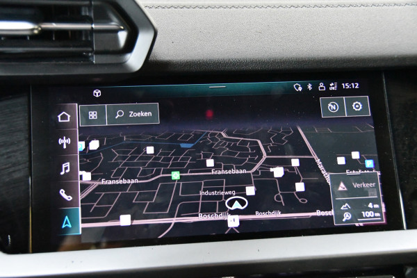 Audi A3 Sportback 40TFSI e Business S-line, Panoramadak, Applecarplay