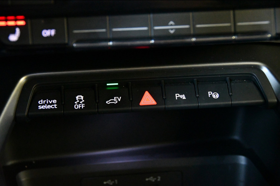 Audi A3 Sportback 40TFSI e Business S-line, Panoramadak, Applecarplay