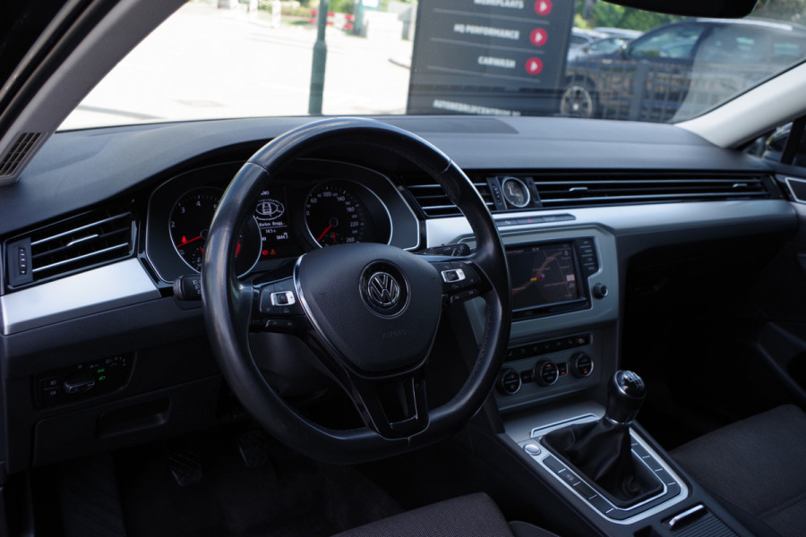Volkswagen Passat Variant 1.4 TSI 126 PK Comfortline Business, Trekhaak, Massage, Adap. Cruise Control, Stoelverwarming