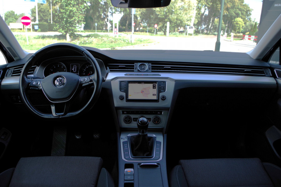 Volkswagen Passat Variant 1.4 TSI 126 PK Comfortline Business, Trekhaak, Massage, Adap. Cruise Control, Stoelverwarming