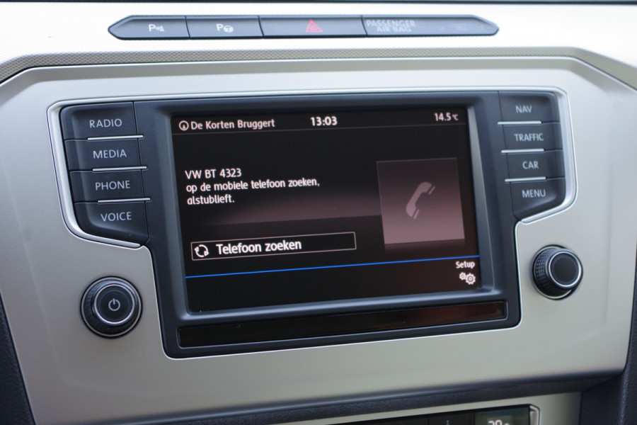 Volkswagen Passat Variant 1.4 TSI 126 PK Comfortline Business, Trekhaak, Massage, Adap. Cruise Control, Stoelverwarming