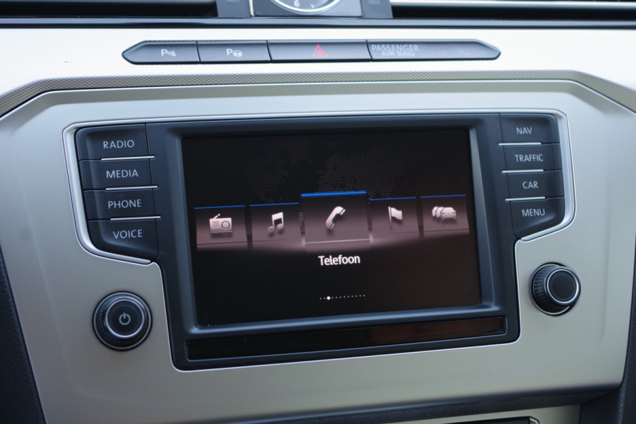 Volkswagen Passat Variant 1.4 TSI 126 PK Comfortline Business, Trekhaak, Massage, Adap. Cruise Control, Stoelverwarming