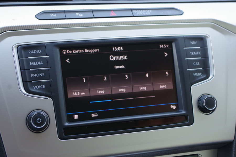 Volkswagen Passat Variant 1.4 TSI 126 PK Comfortline Business, Trekhaak, Massage, Adap. Cruise Control, Stoelverwarming