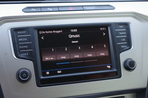 Volkswagen Passat Variant 1.4 TSI 126 PK Comfortline Business, Trekhaak, Massage, Adap. Cruise Control, Stoelverwarming