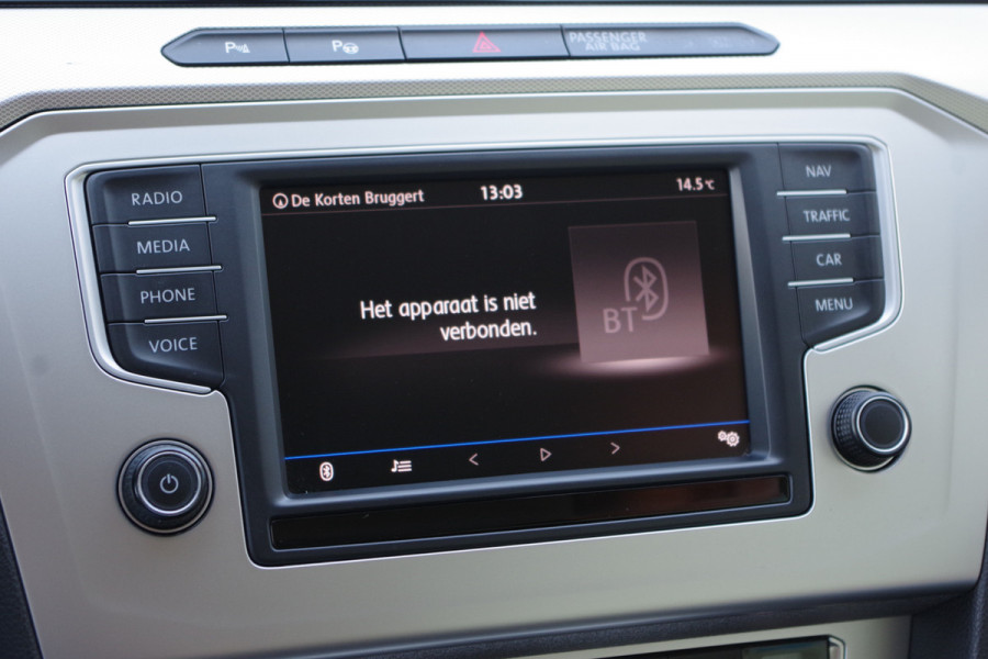 Volkswagen Passat Variant 1.4 TSI 126 PK Comfortline Business, Trekhaak, Massage, Adap. Cruise Control, Stoelverwarming