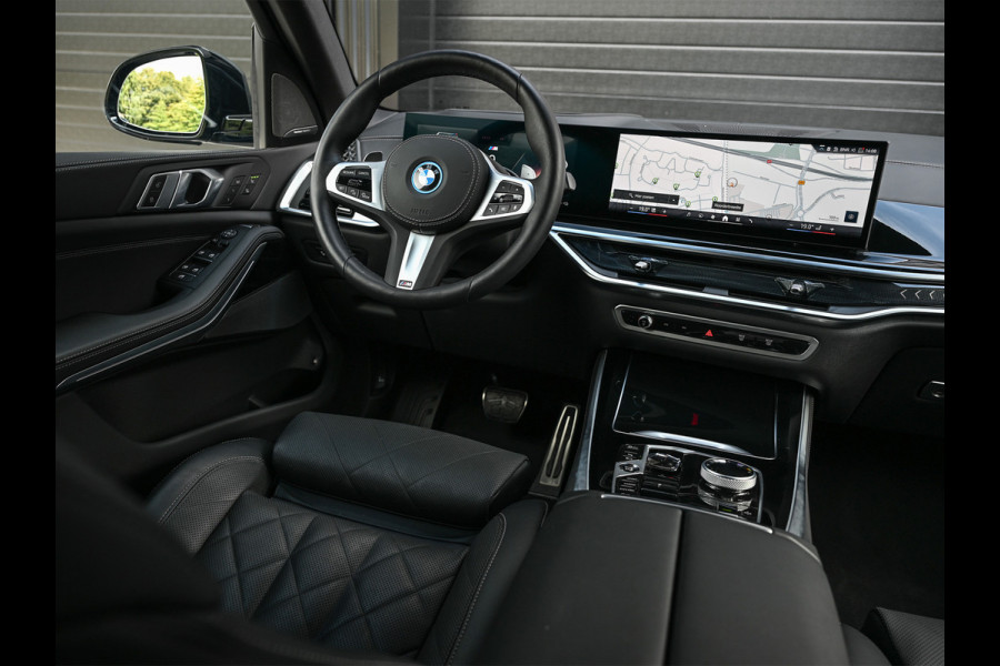 BMW X5 xDrive50e | M-SPORT | TREKHAAK | COMFORT ACCESS | BMW NIERE ICONIC GLOW | PANORAMADAK | COMFORT SEATS | AMBIANCE INTERIEUR | DRI