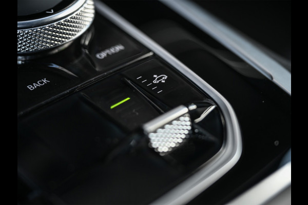 BMW X5 xDrive50e | M-SPORT | TREKHAAK | COMFORT ACCESS | BMW NIERE ICONIC GLOW | PANORAMADAK | COMFORT SEATS | AMBIANCE INTERIEUR | DRI