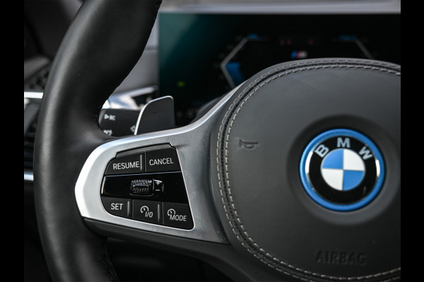 BMW X5 xDrive50e | M-SPORT | TREKHAAK | COMFORT ACCESS | BMW NIERE ICONIC GLOW | PANORAMADAK | COMFORT SEATS | AMBIANCE INTERIEUR | DRI