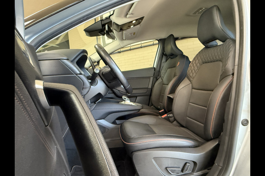 Renault Captur 1.6 E-Tech Plug-in Hybrid 160 Initiale Paris VERKOCHT! Groot navi | Bose | Leder | 18" | Camera | Volledig Dealer onderhouden!