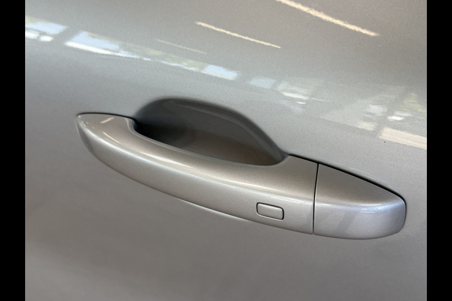 Renault Captur 1.6 E-Tech Plug-in Hybrid 160 Initiale Paris VERKOCHT! Groot navi | Bose | Leder | 18" | Camera | Volledig Dealer onderhouden!