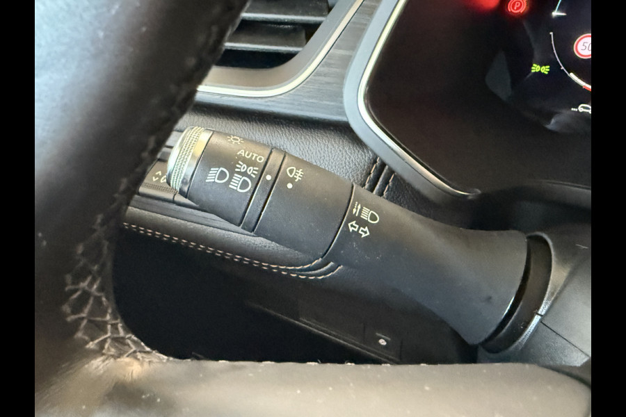 Renault Captur 1.6 E-Tech Plug-in Hybrid 160 Initiale Paris VERKOCHT! Groot navi | Bose | Leder | 18" | Camera | Volledig Dealer onderhouden!