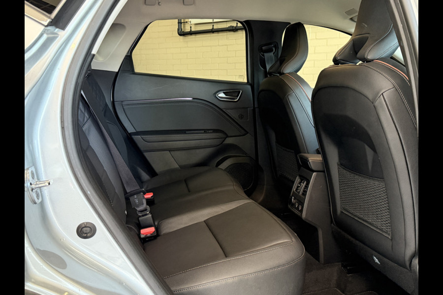 Renault Captur 1.6 E-Tech Plug-in Hybrid 160 Initiale Paris VERKOCHT! Groot navi | Bose | Leder | 18" | Camera | Volledig Dealer onderhouden!