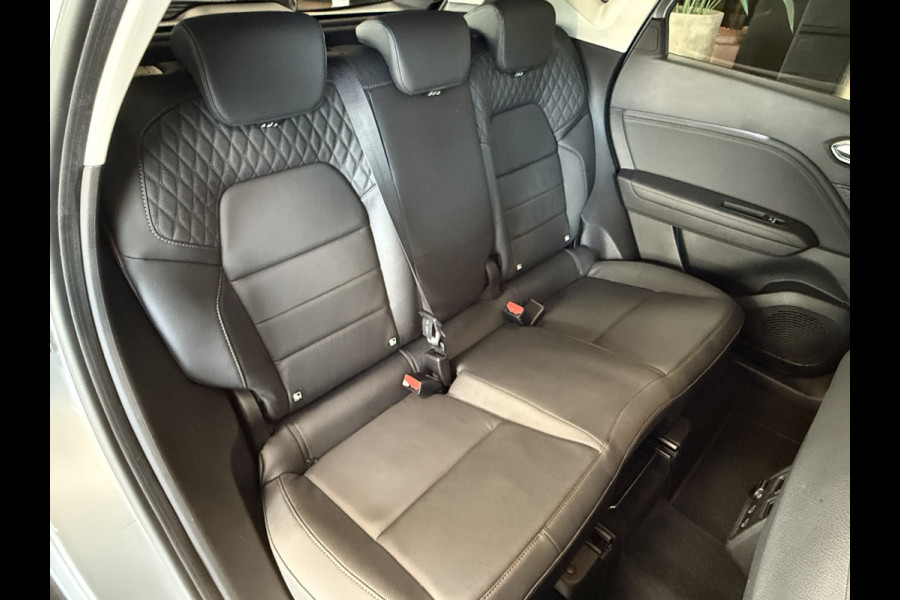 Renault Captur 1.6 E-Tech Plug-in Hybrid 160 Initiale Paris VERKOCHT! Groot navi | Bose | Leder | 18" | Camera | Volledig Dealer onderhouden!