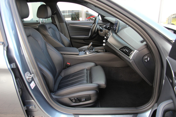 BMW 5 Serie Touring 530e xDrive Business Edition Plus | M-sport | Laser | Head-up | ACC