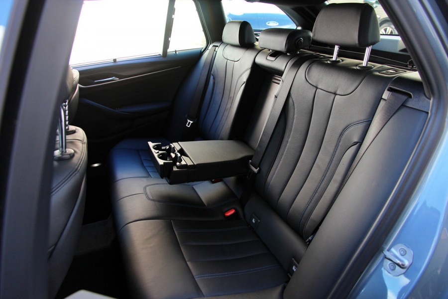 BMW 5 Serie Touring 530e xDrive Business Edition Plus | M-sport | Laser | Head-up | ACC