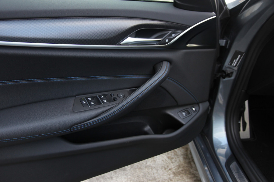 BMW 5 Serie Touring 530e xDrive Business Edition Plus | M-sport | Laser | Head-up | ACC