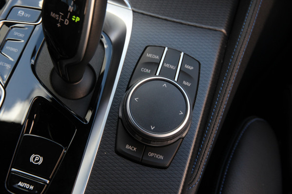 BMW 5 Serie Touring 530e xDrive Business Edition Plus | M-sport | Laser | Head-up | ACC