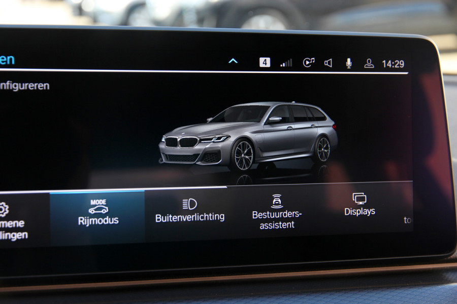 BMW 5 Serie Touring 530e xDrive Business Edition Plus | M-sport | Laser | Head-up | ACC