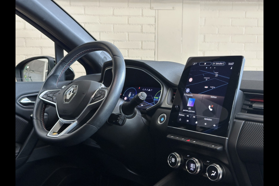 Renault Captur 1.6 E-Tech Hyb RS-Line 160 | Groot Navi | 18" | Carplay | Stoelverwarming | Camera | 100% Dealer onderhouden!